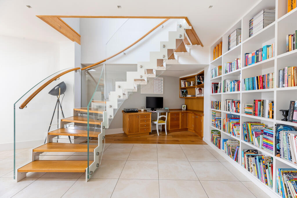 Additional image 11 of King Henrys Road, Lewes, BN7