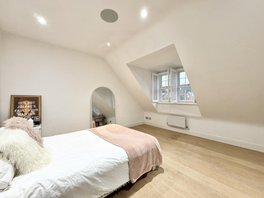 Additional image 21 of Azalea Close, Napsbury Park, St. Albans