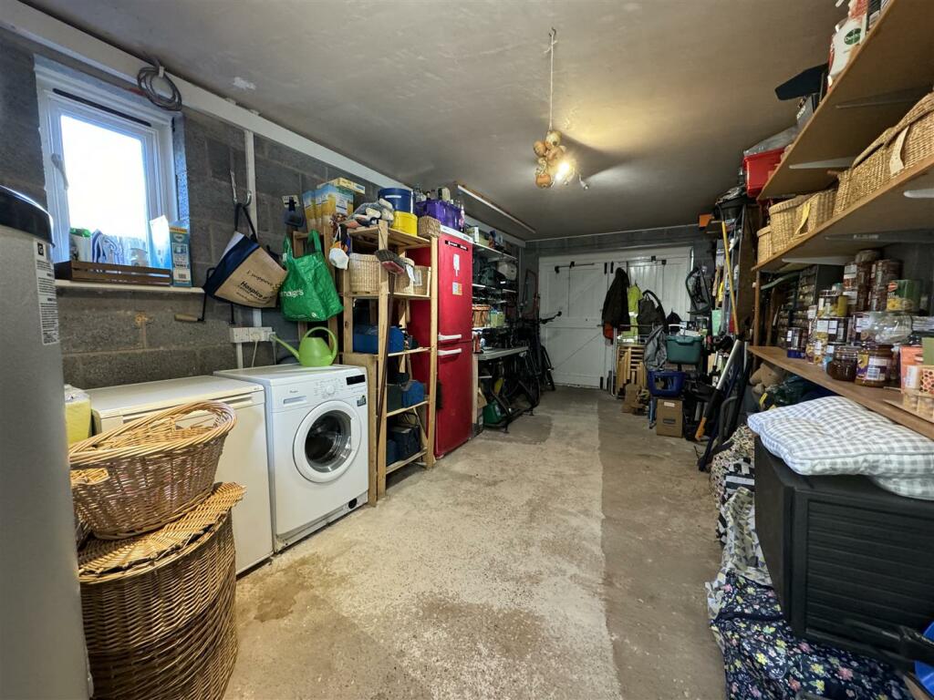 Additional image 24 of Croglin