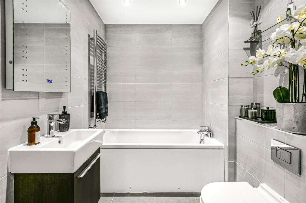 Additional image 11 of Green Close, Brookmans Park, Hertfordshire, AL9