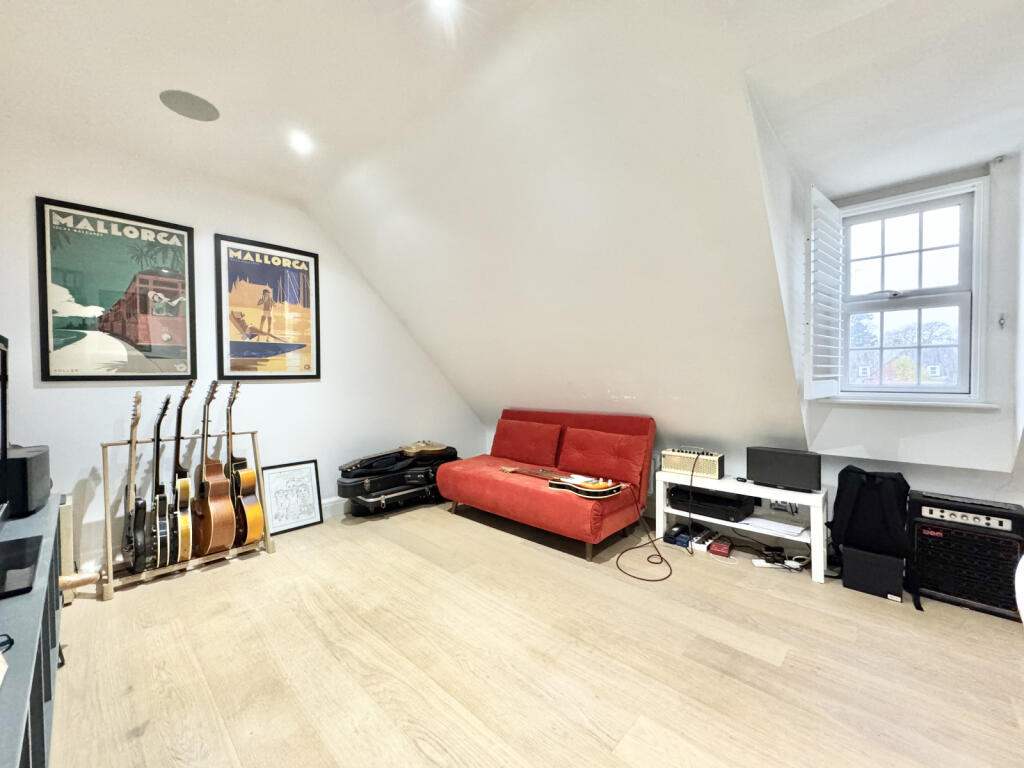 Additional image 23 of Azalea Close, Napsbury Park, St. Albans