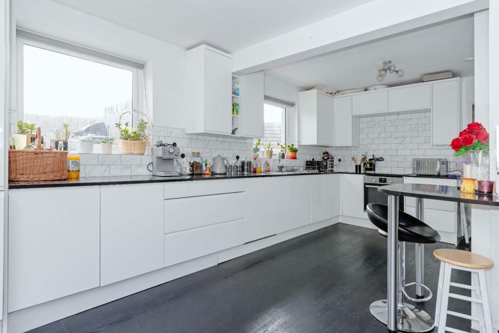 Additional image 20 of Farm Close, Portslade