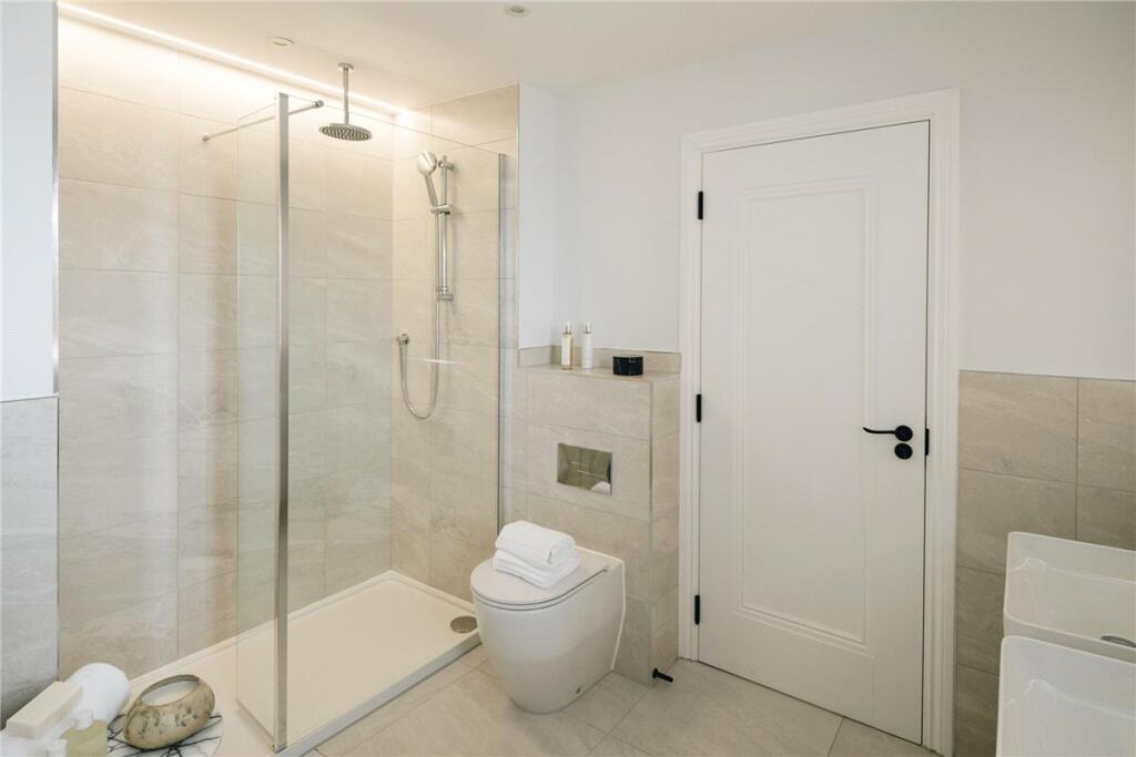 Additional image 24 of Hayfield Lodge, Over, Cambridge, CB24