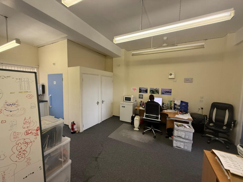 Additional image 5 of 7 St Johns Parade, Alinora Crescent, Worthing, West Sussex, BN12