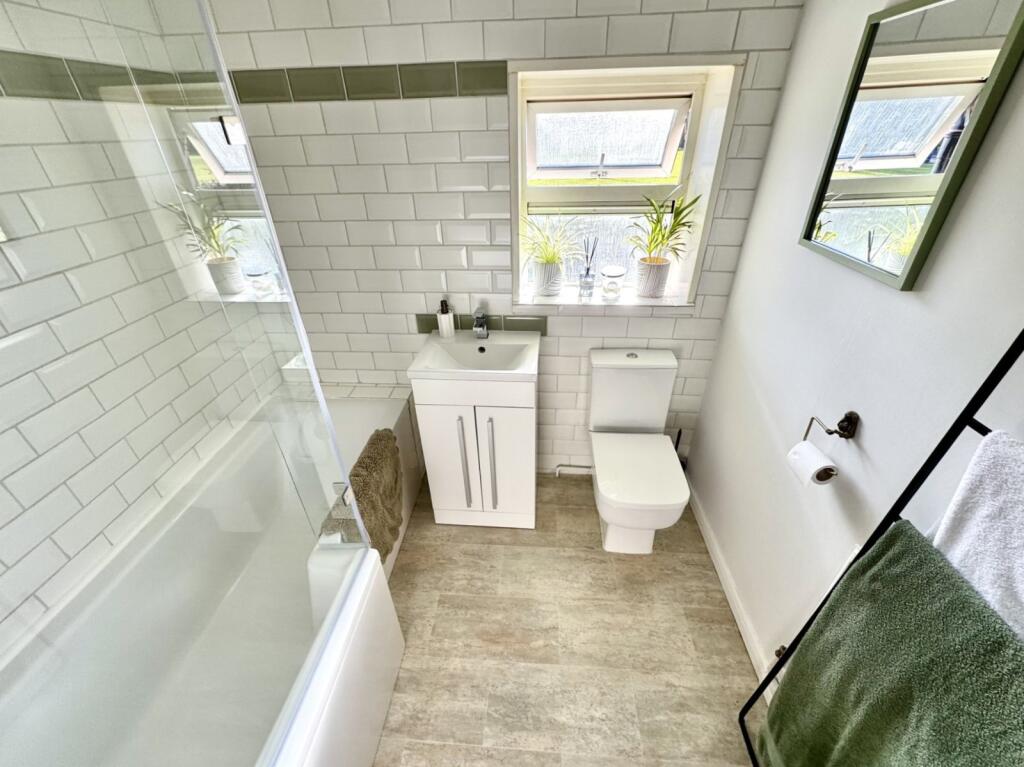 Additional image 8 of Shirley Parade, Gomersal, BD19