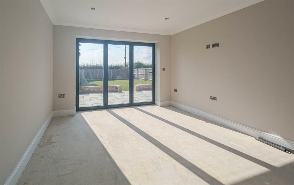 Additional image 5 of Ditchfield, Reach