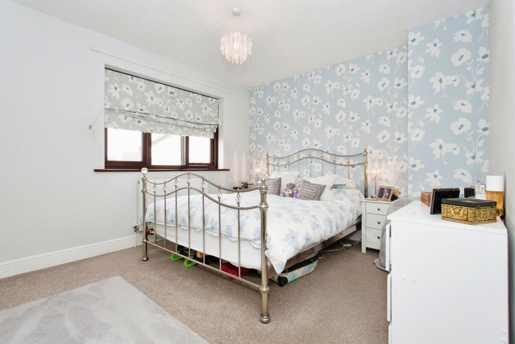 Additional image 9 of Usterdale Road, Saffron Walden