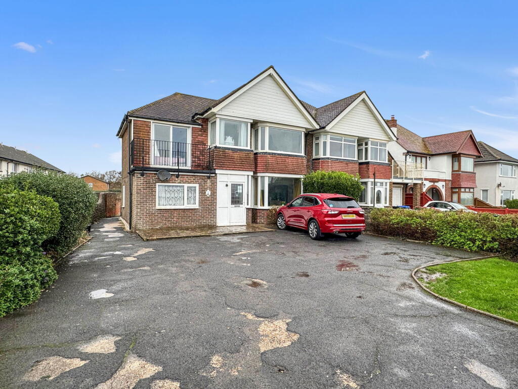 Brighton Road, Worthing, West Sussex, BN11 2HG