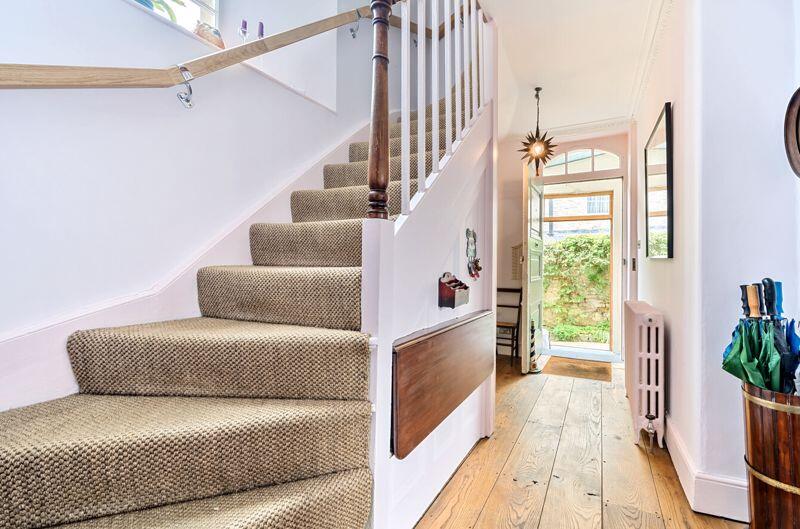 Additional image 31 of Elegant family home in central Frome