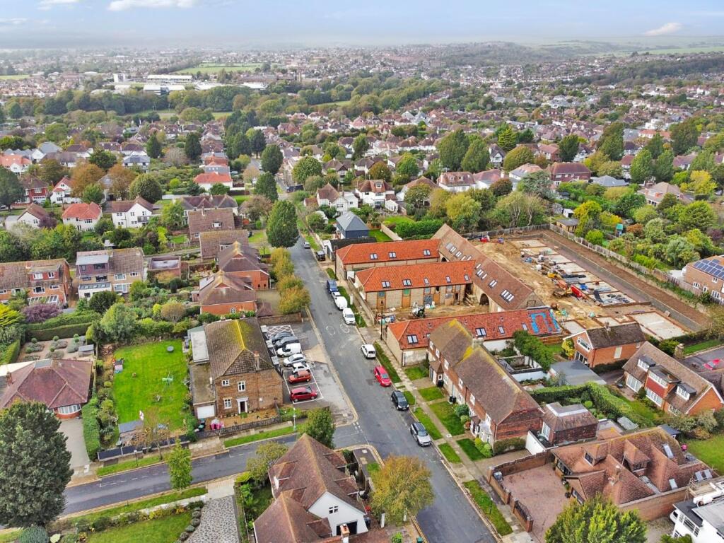 Additional image 19 of The Droveway, Hove