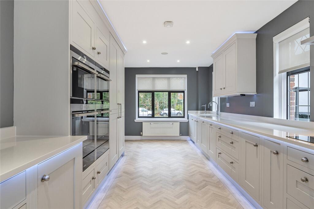 Additional image 10 of Hollydale Drive, Bromley