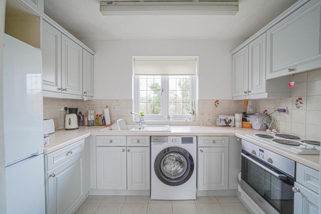 Additional image 2 of Yew Tree Close, Lapworth, B94