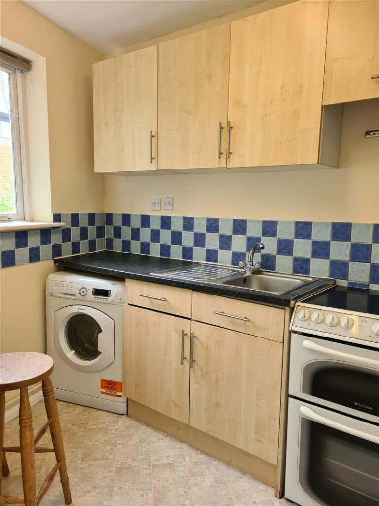 Additional image 7 of Room 3, 51 Cherry Hinton Road, Cambridge, CB1 7BS