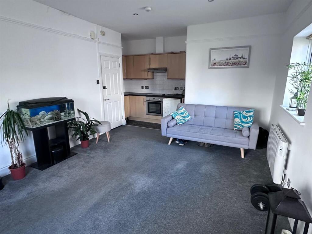 Additional image 5 of 8 Hurst Road, Eastbourne
