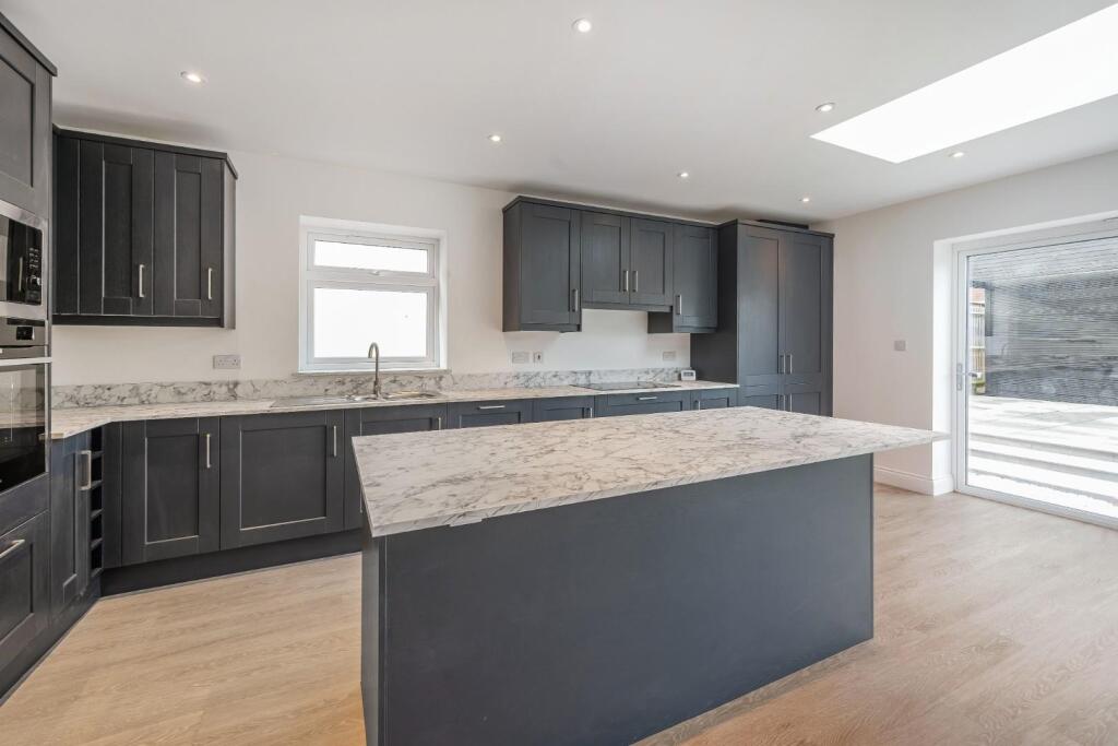 Additional image 7 of Hillview Road, Chislehurst