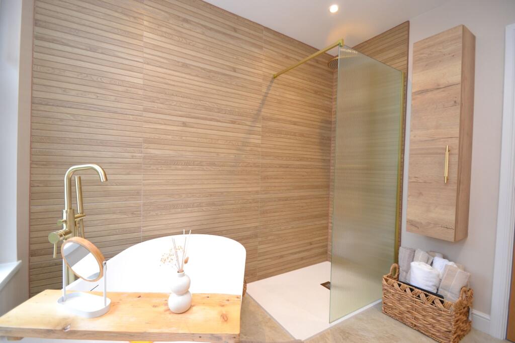 Additional image 14 of Woodbine Grove, Idle,