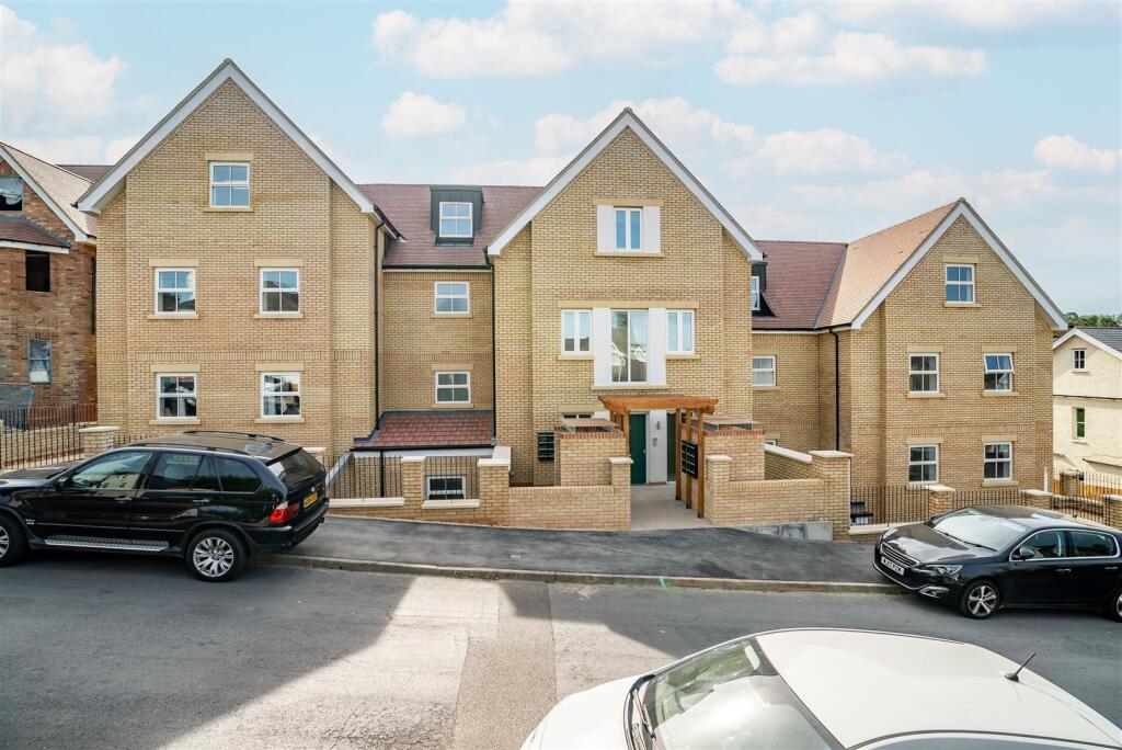 Additional image 12 of Bloomfield Road, Harpenden