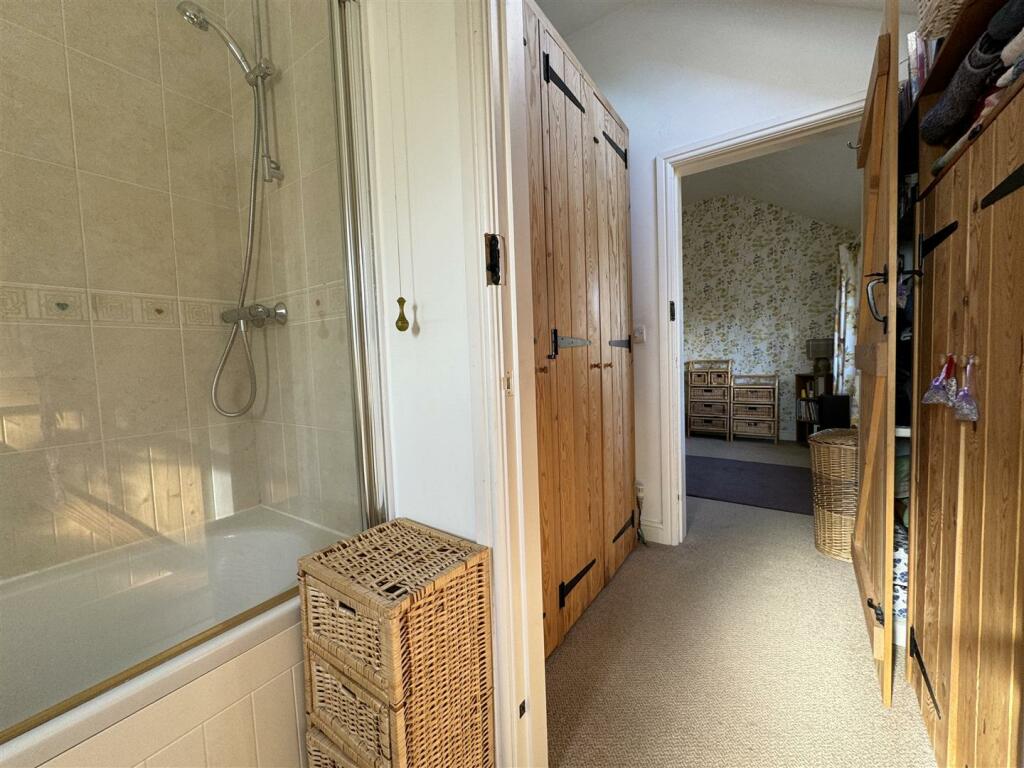 Additional image 16 of Croglin