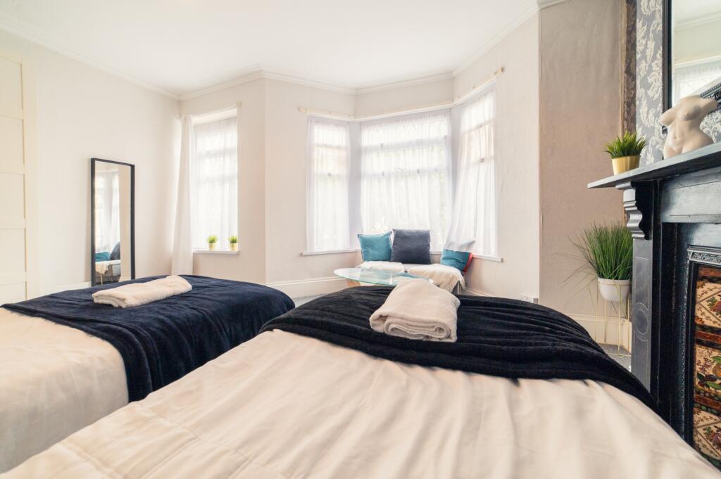 Additional image 23 of Corporation Road, Grangetown