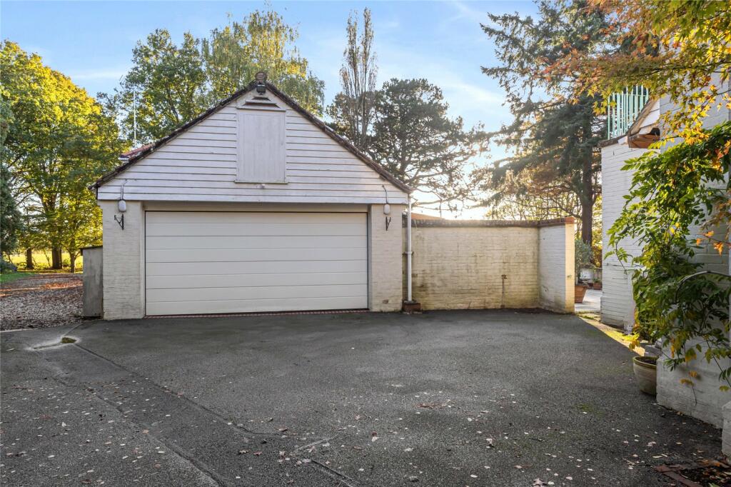 Additional image 32 of Brighton Road, Henfield, West Sussex, BN5