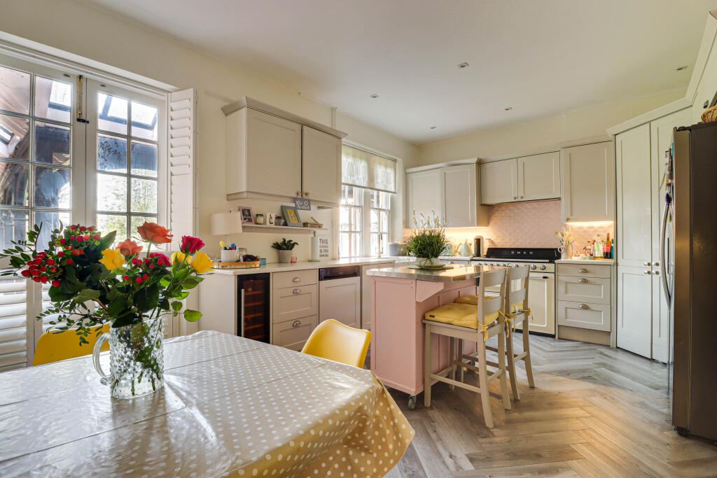 Additional image 3 of Maples, Clarence Road, Harpenden, AL5