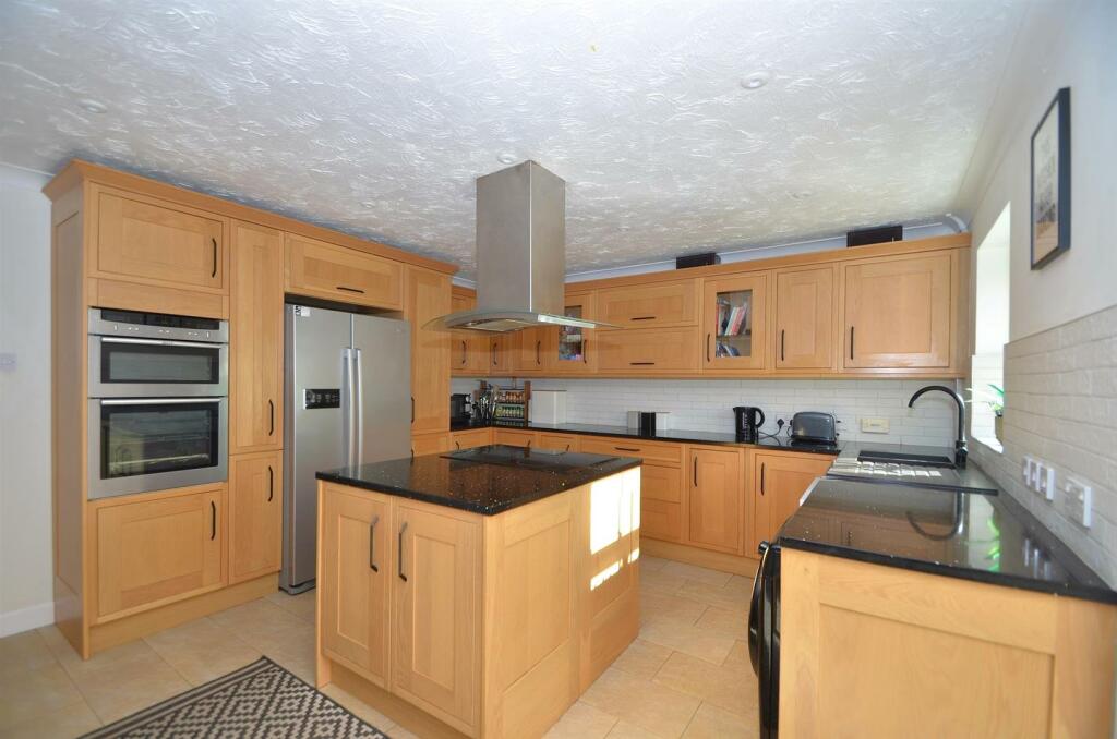 Additional image 4 of Orchard Way, Haddenham, Ely