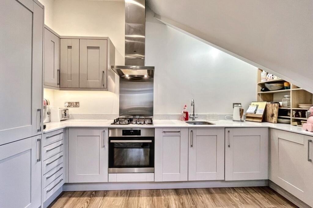 Additional image 14 of Broadstone