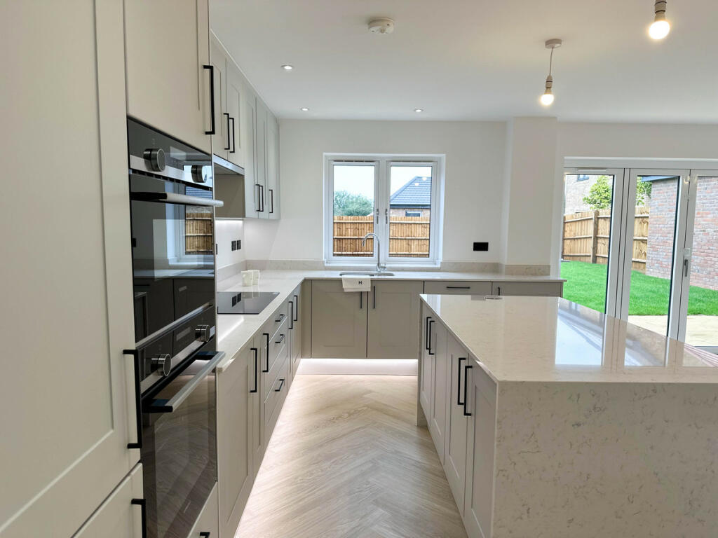 Additional image 10 of Hayfield Lodge, New Road, Over, CB24