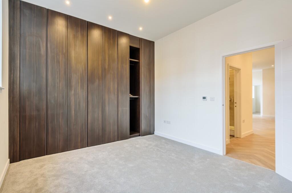 Additional image 5 of Victoria Road, Chislehurst, Kent