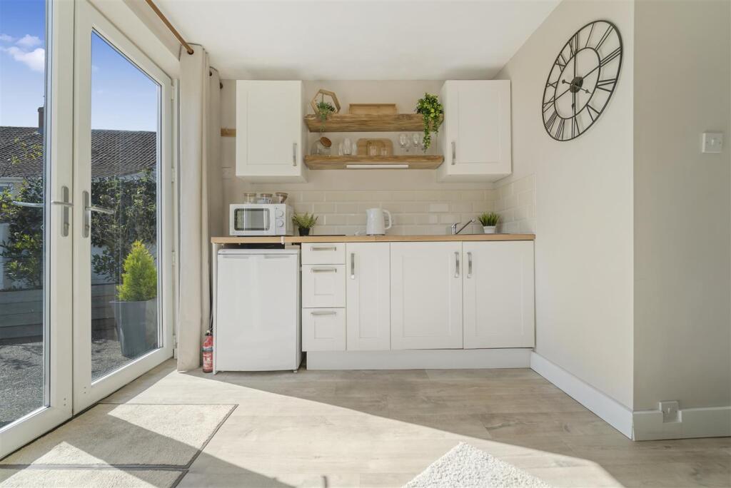 Additional image 24 of Spring Hill, Worle Hillside - DETACHED BUNGALOW WITH ANNEX