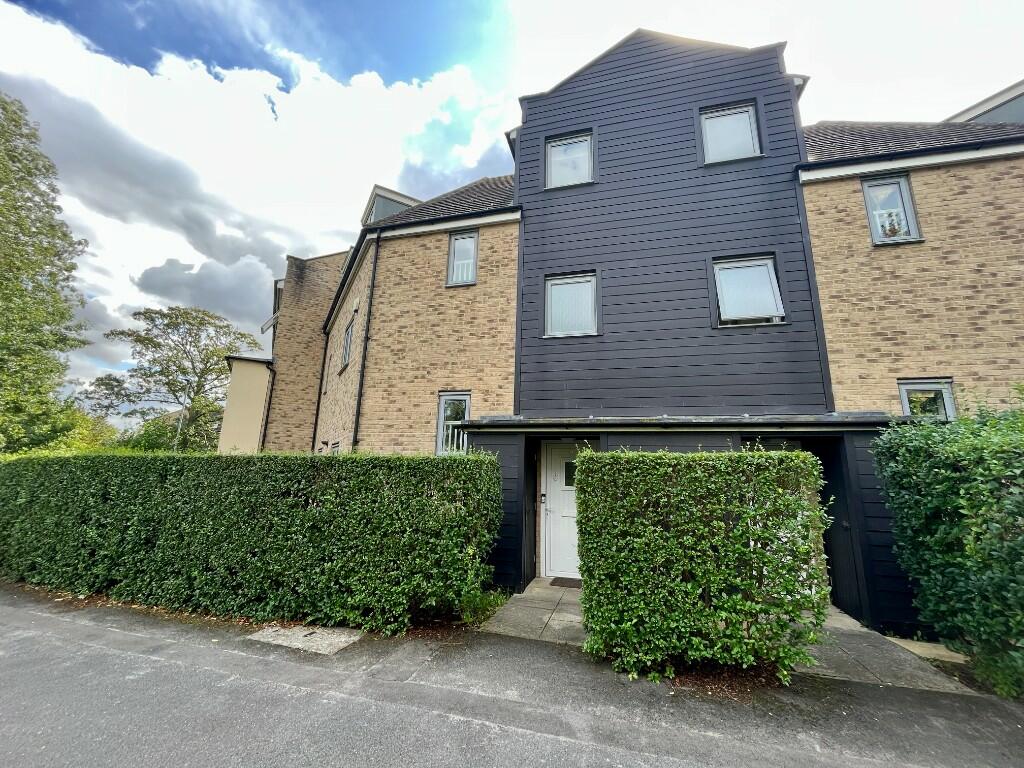 Primary image of 31 Gladeside, Cambridge, Cambridgeshire, CB4 1EL
