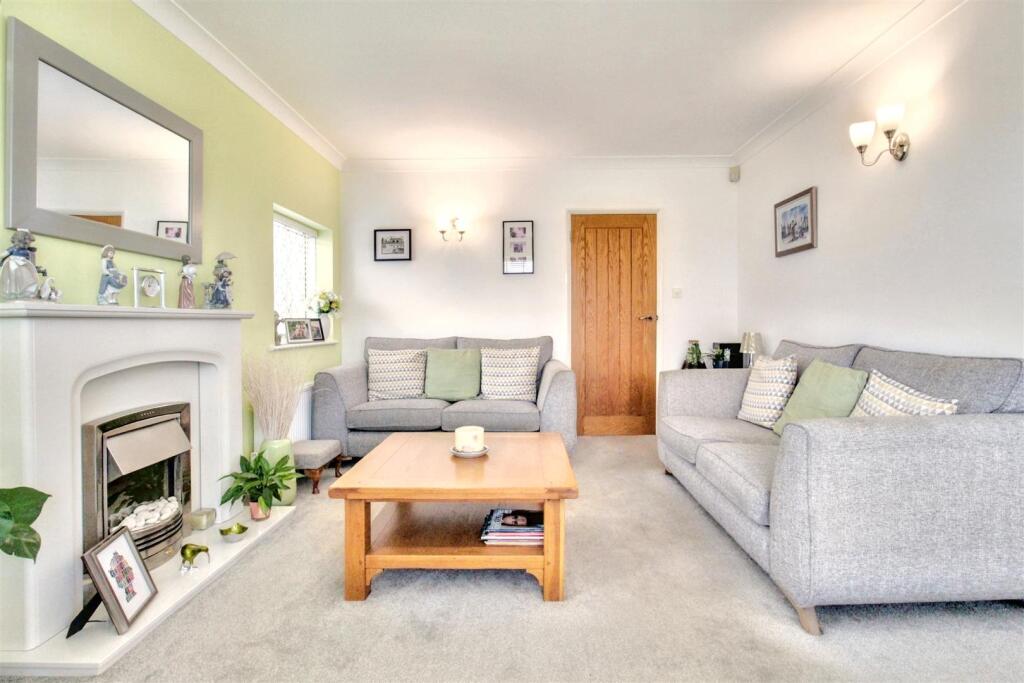 Additional image 20 of Alinora Crescent, Goring-By-Sea, Worthing