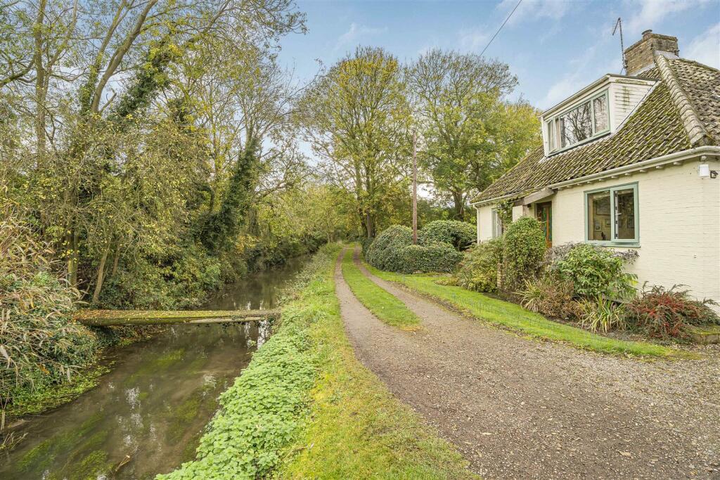 Additional image 36 of Waterside, Burwell, Cambridge