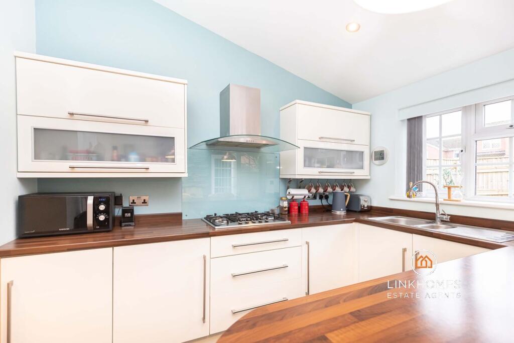 Additional image 11 of Woodpecker Drive, Poole, BH17