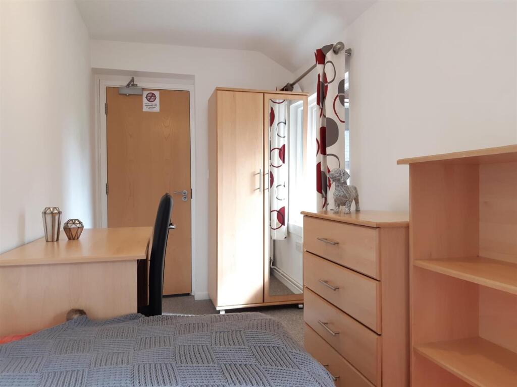 Additional image 6 of 6 Bed Flats, The Forum, Tiverton Way, CB1