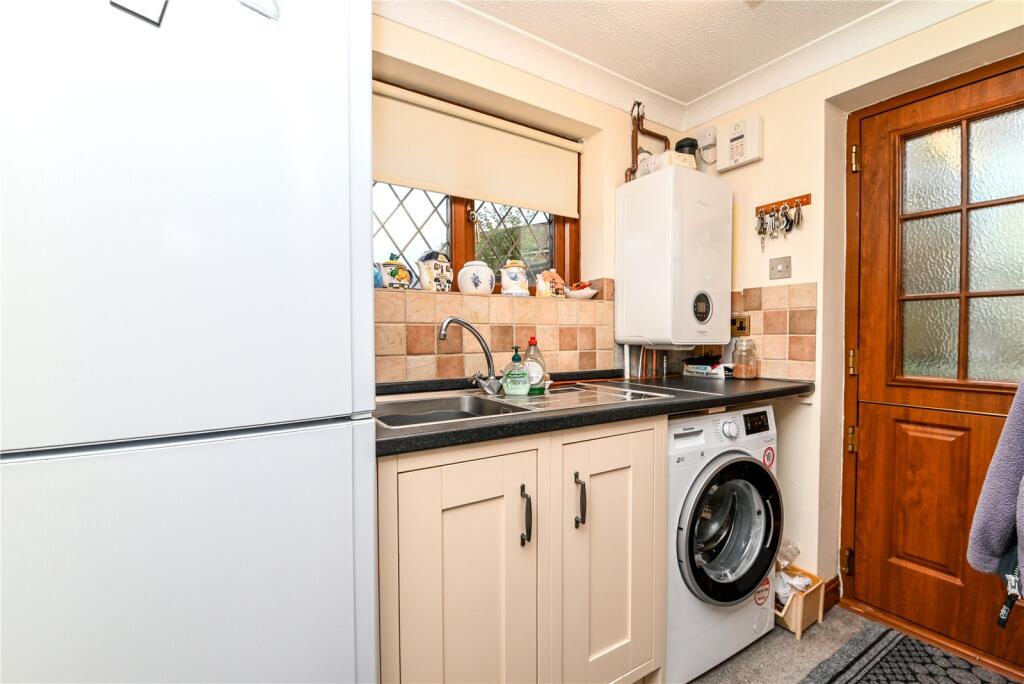 Additional image 4 of Ashley Lane, New Milton, Hampshire, BH25
