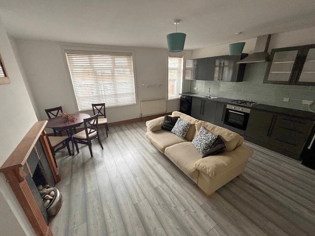 Additional image 3 of Hankinson Road, Bournemouth, 2 bed share of freehold flat