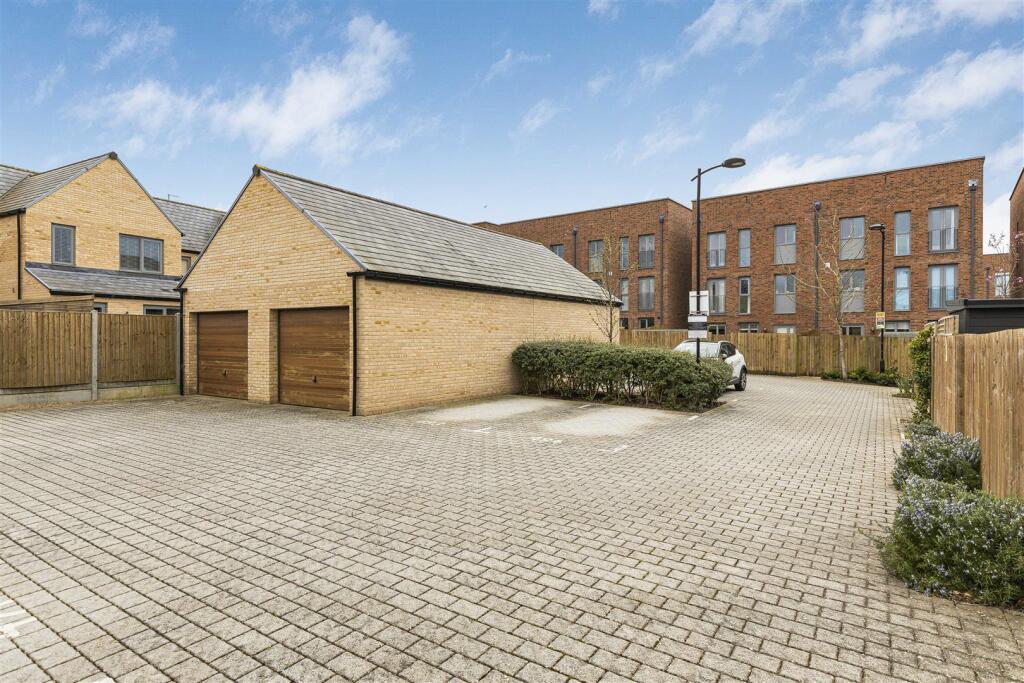 Additional image 24 of Renard Way, Trumpington