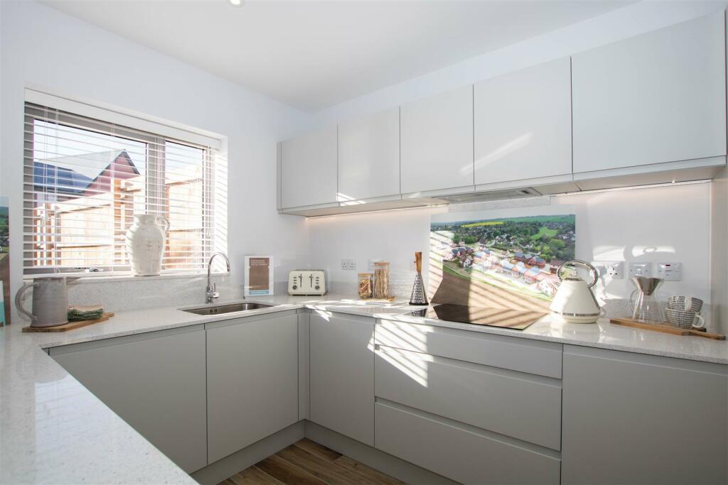 Additional image 5 of Poppy Field, Water Lane, Steeple Bumpstead