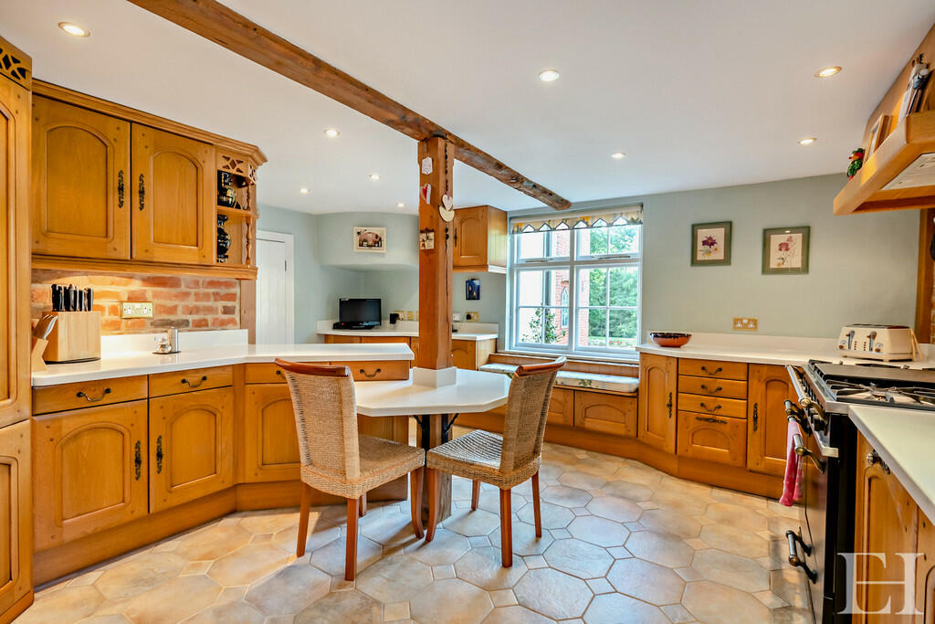 Additional image 11 of Sturmer