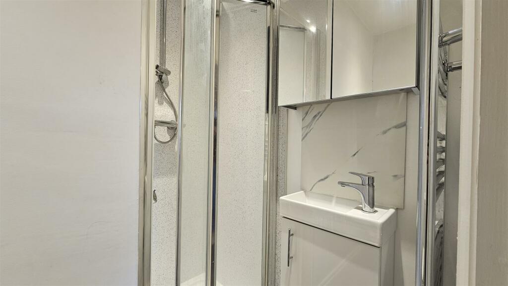 Additional image 4 of 38 Pakenham Close, Cambridge