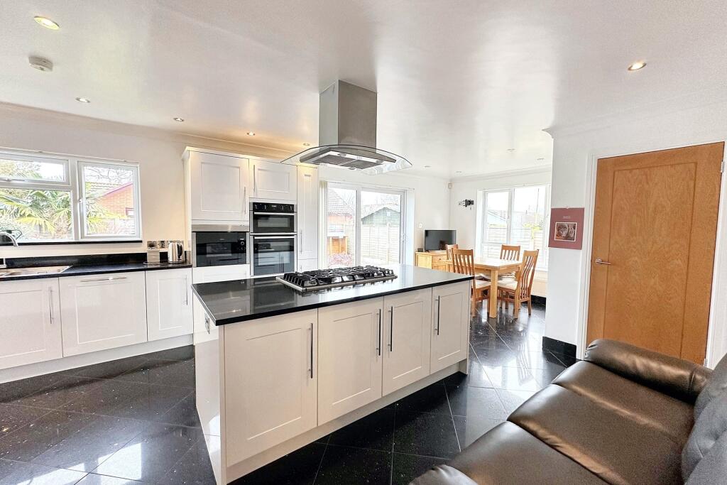 Additional image 16 of Verwood