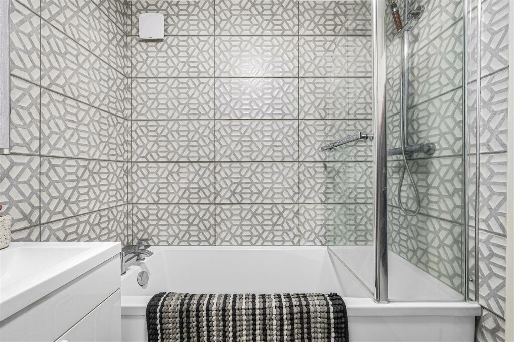 Additional image 17 of South Coast Road, Peacehaven