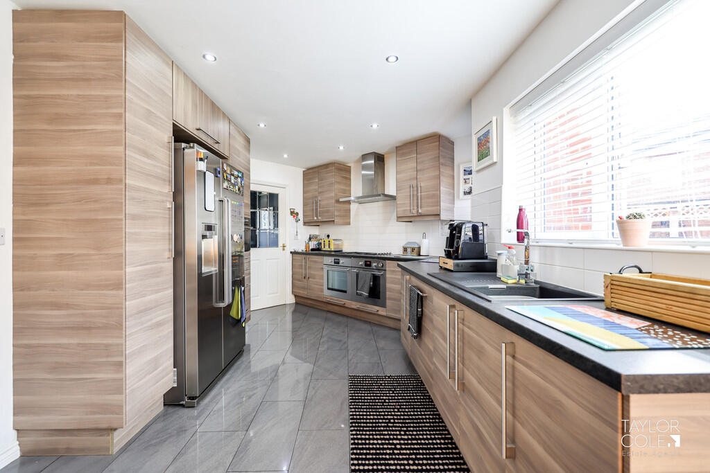 Additional image 8 of School Walk, Tamworth