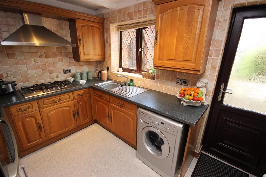 Additional image 6 of 1 Bradleys Close