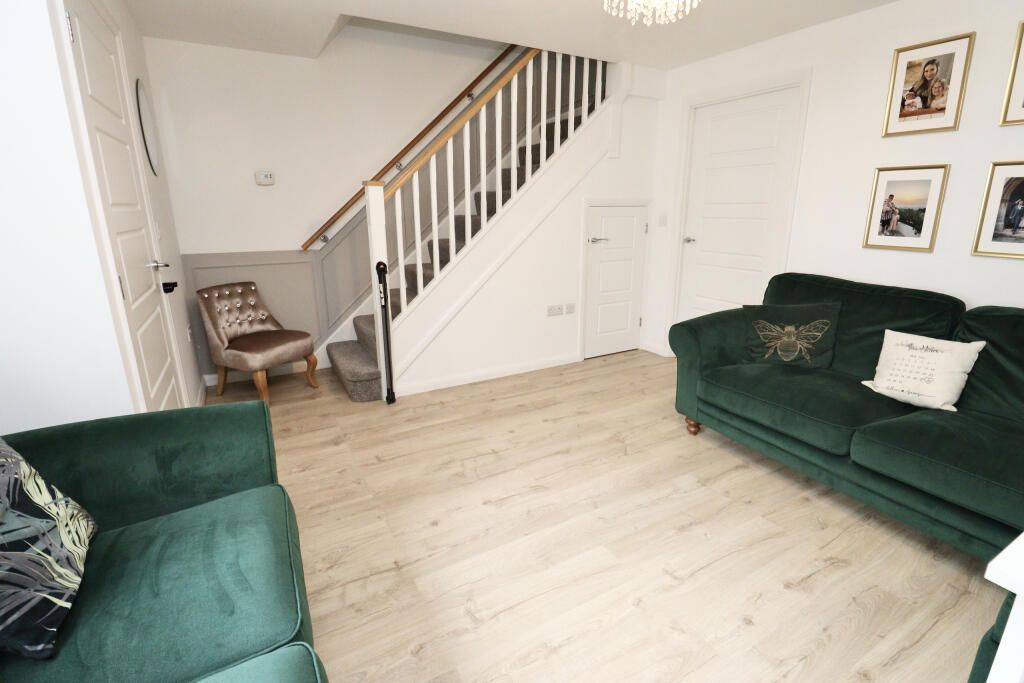 Additional image 4 of Curator Rise, Street