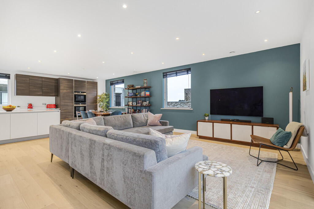 Additional image 2 of Walton Way, Cambridge