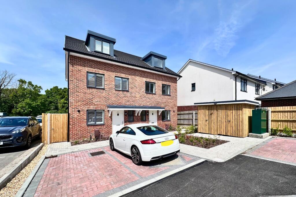 Additional image 16 of 280b Lymington Road, Highcliffe, Dorset. BH23 5ET