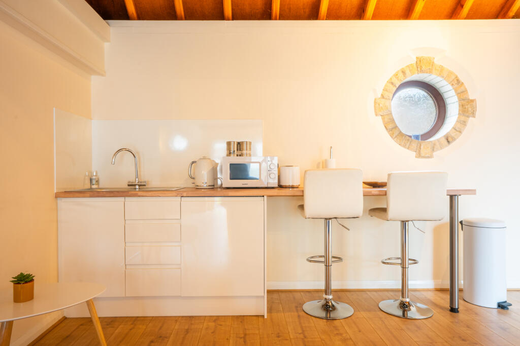 Additional image 17 of Highland View Close, Colehill, Wimborne, Dorset, BH21