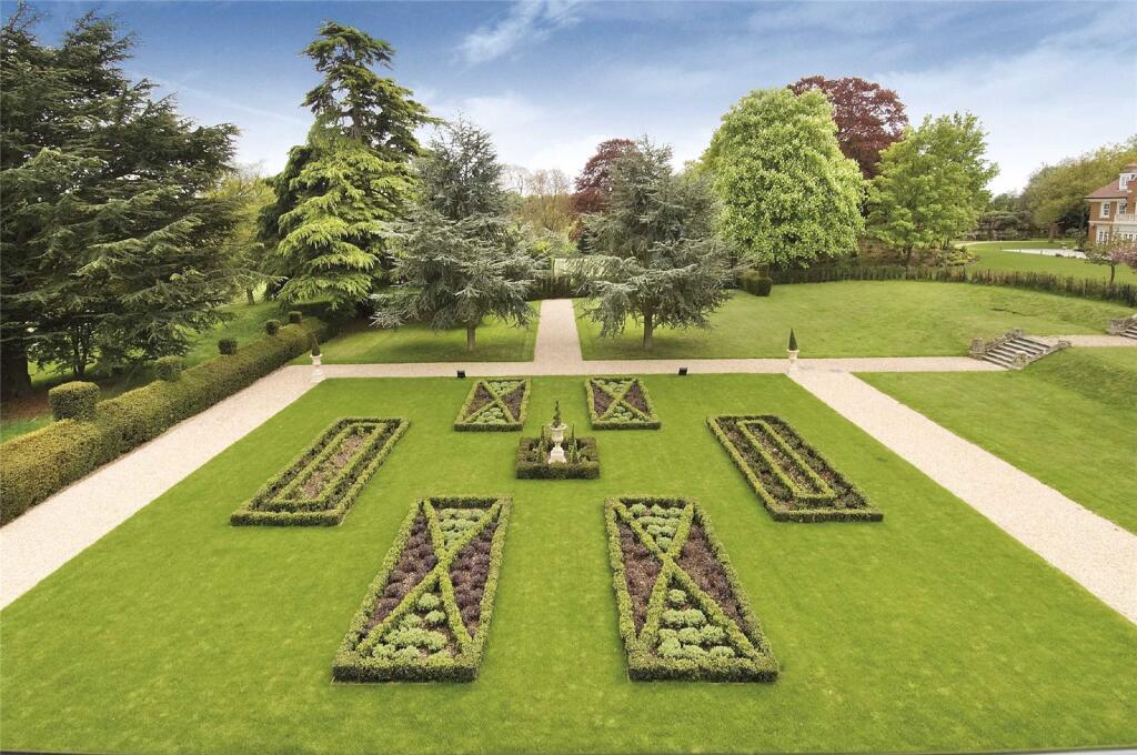 Additional image 23 of Bedwell Hall, Bedwell Park, Cucumber Lane, Essendon, AL9